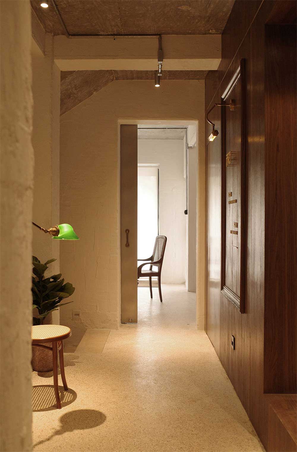 深圳南山區(qū)的古典風(fēng)味辦公工作室設(shè)計裝修——過道