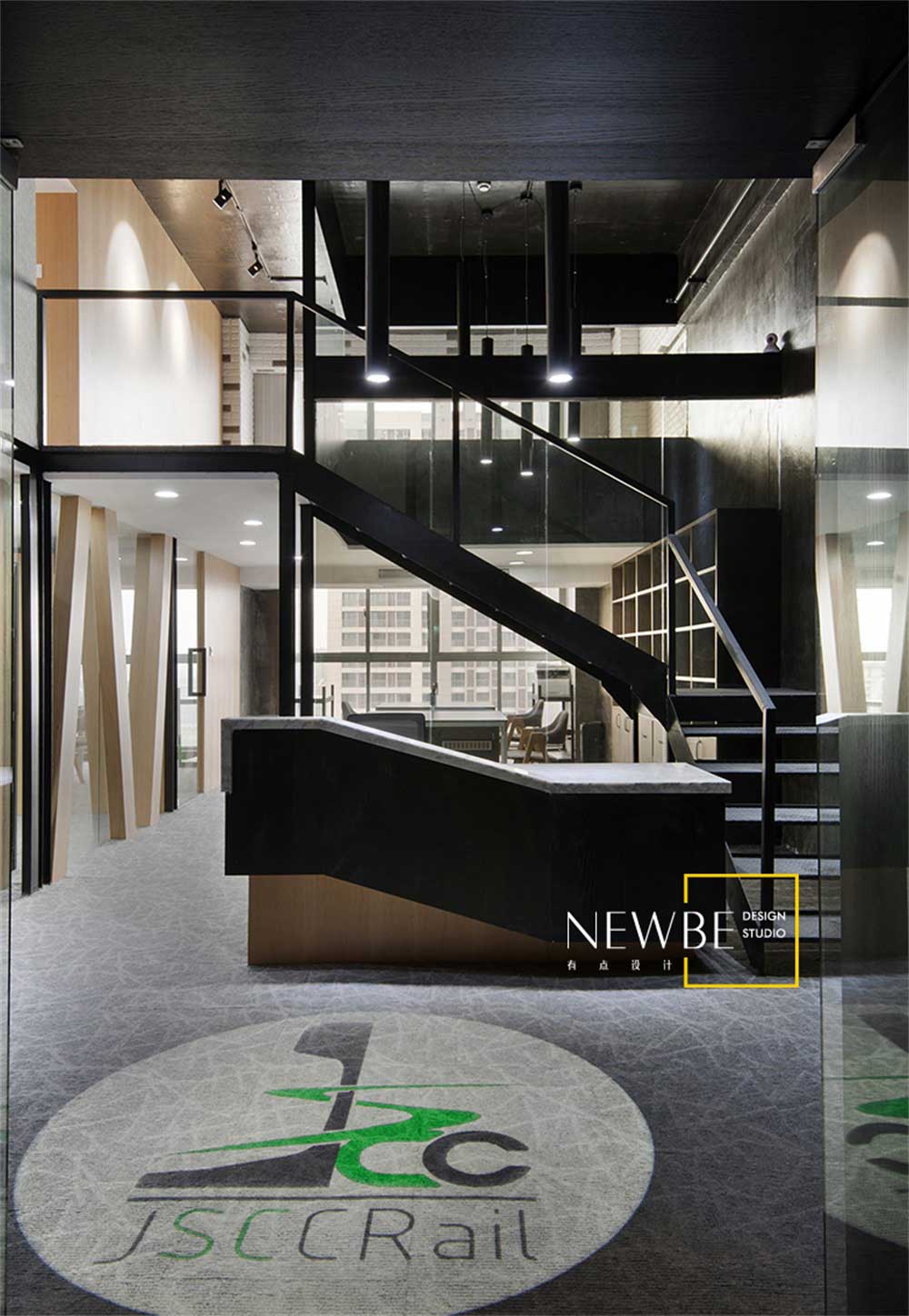 深圳羅湖200平方現(xiàn)代工業(yè)風(fēng)復(fù)式辦公室裝修前臺(tái)接待區(qū) 深圳羅湖200平方現(xiàn)代工業(yè)風(fēng)復(fù)式辦公室裝修前臺(tái)接待區(qū)