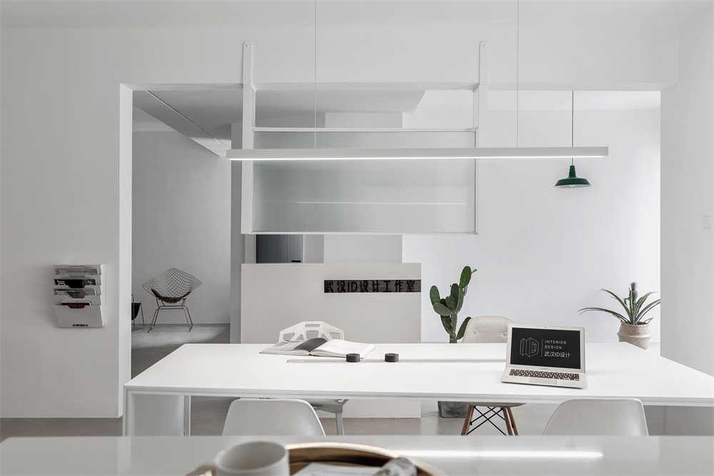 深圳市龍崗80平米現(xiàn)代風辦公室裝修設(shè)計辦公區(qū) 深圳市龍崗80平米現(xiàn)代風辦公室裝修設(shè)計辦公區(qū)