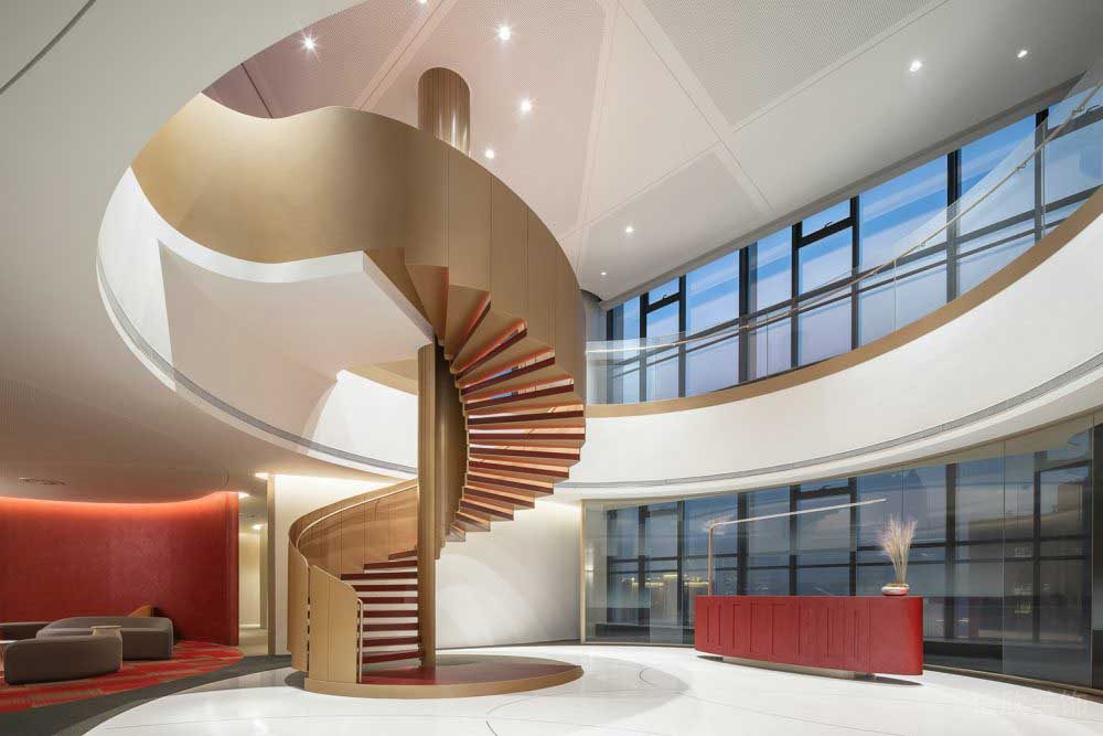 輕奢風(fēng)旋轉(zhuǎn)樓梯現(xiàn)代辦公室大廳效果圖