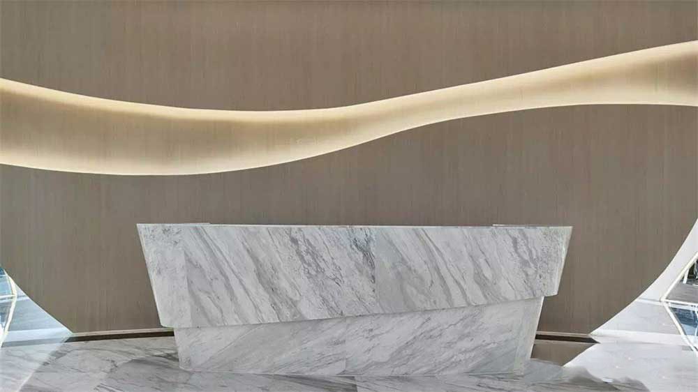 深圳市南山1200平輕奢風(fēng)金融公司辦公室裝修前臺