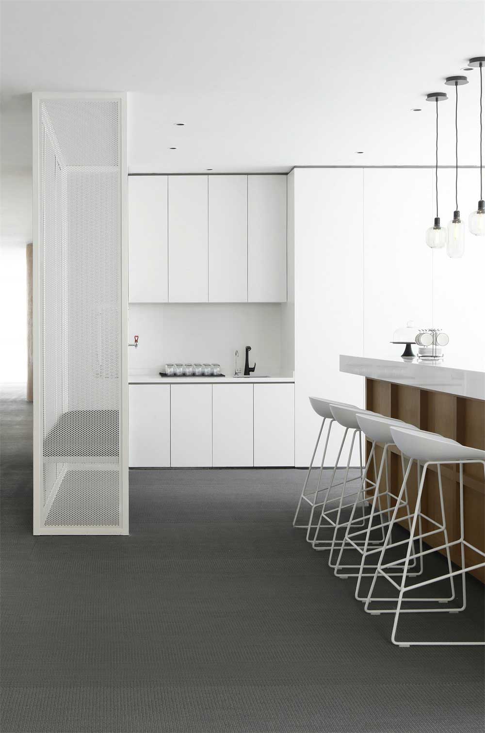 深圳市寶安1000平現(xiàn)代風(fēng)格辦公室裝修設(shè)計(jì)吧臺(tái) 深圳市寶安1000平現(xiàn)代風(fēng)格辦公室裝修設(shè)計(jì)吧臺(tái)