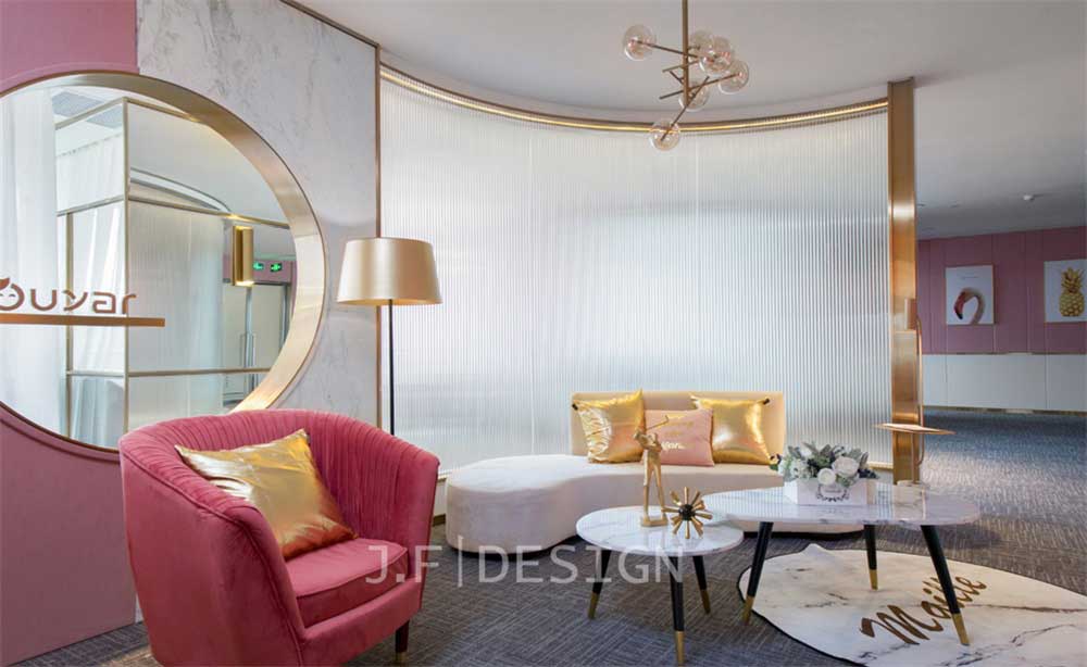 深圳市龍華600平輕奢風辦公室裝修接待區(qū) 深圳市龍華600平輕奢風辦公室裝修接待區(qū)