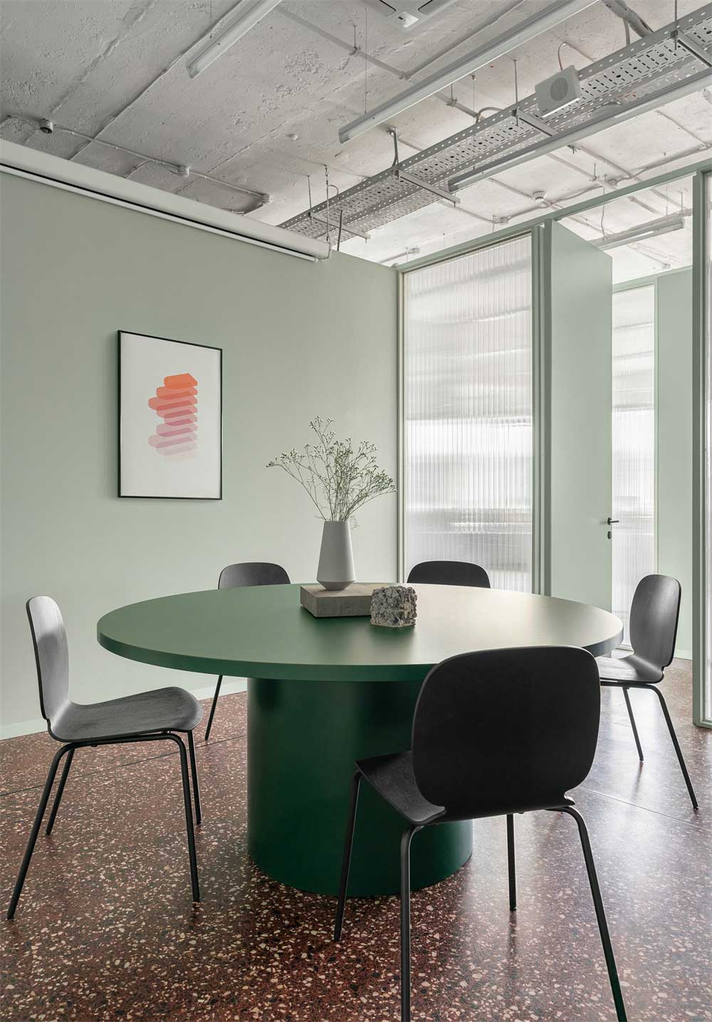 深圳南山區(qū)辦公室設(shè)計(jì)裝修——會(huì)議區(qū) 深圳南山區(qū)辦公室設(shè)計(jì)裝修——會(huì)議區(qū)