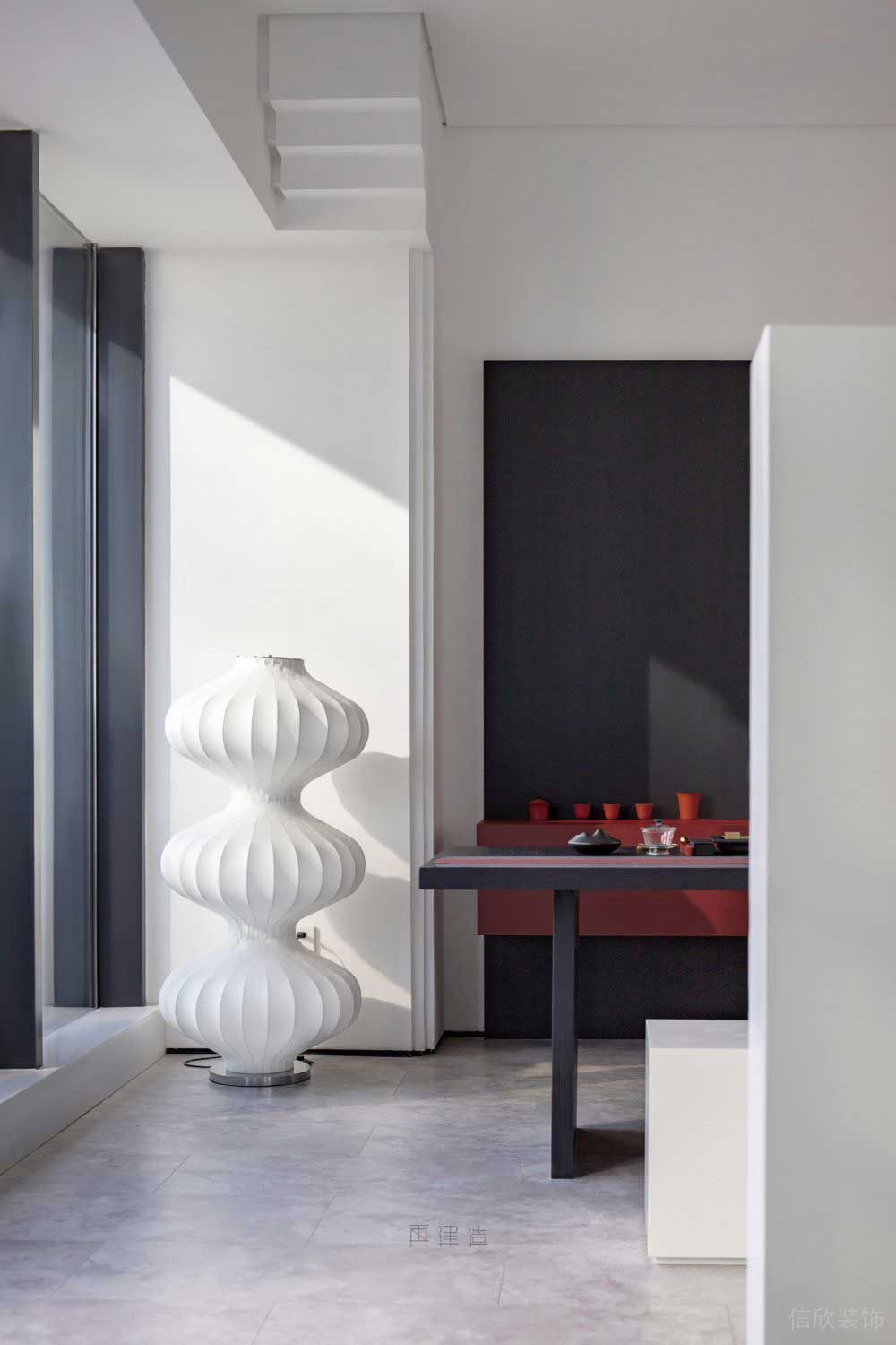 接待區(qū)瓷磚地面墻面做造型設(shè)計