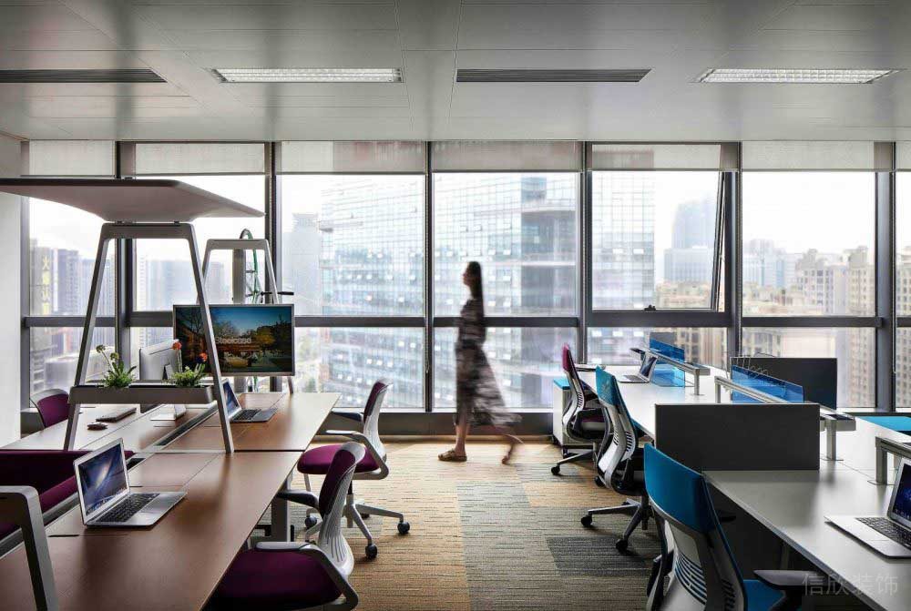 員工開發(fā)區(qū)辦公室落地窗現(xiàn)代設(shè)計效果圖對稱式設(shè)計圖