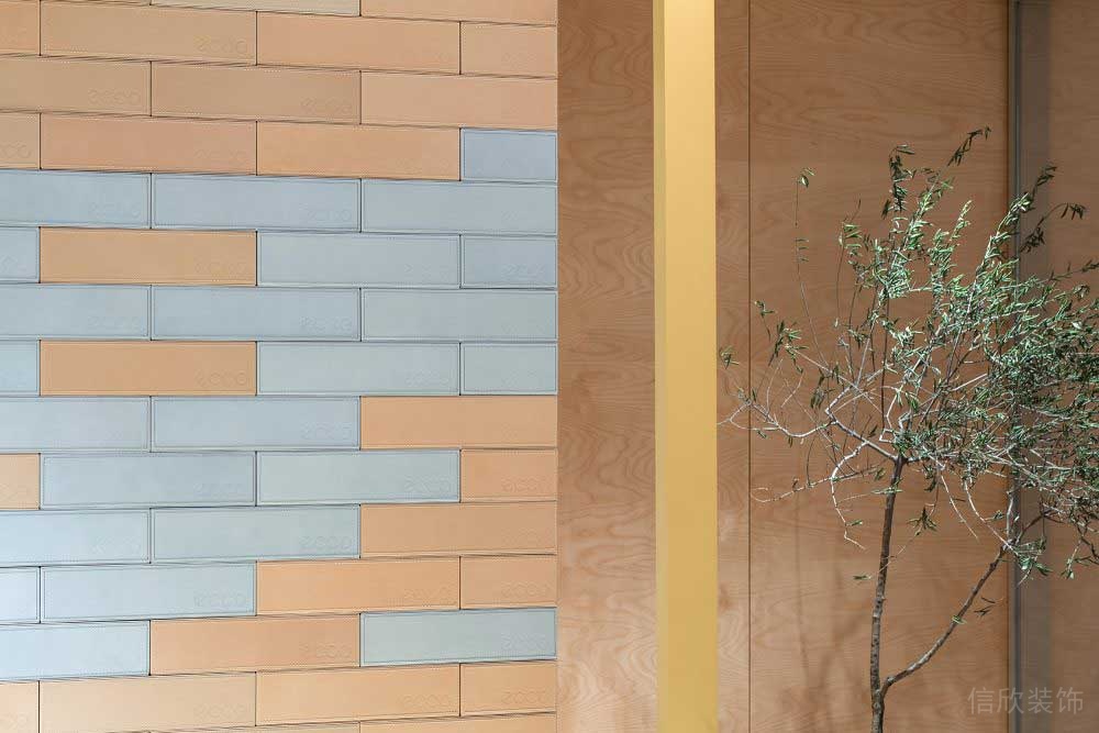 展示區(qū)瓷磚墻面木飾面裝修設(shè)計