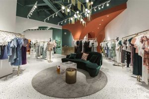 聯(lián)曼服裝店裝修設(shè)計(jì)方案12
