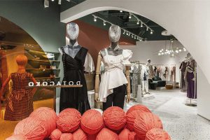 聯(lián)曼服裝店裝修設(shè)計(jì)方案4