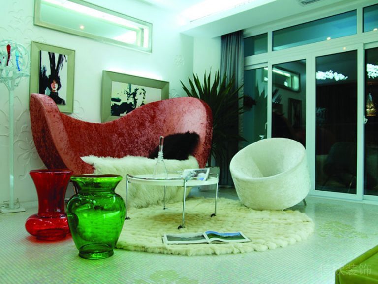 弧線沙發(fā)休息區(qū)工作室前衛(wèi)現(xiàn)代絨面沙發(fā)裝修