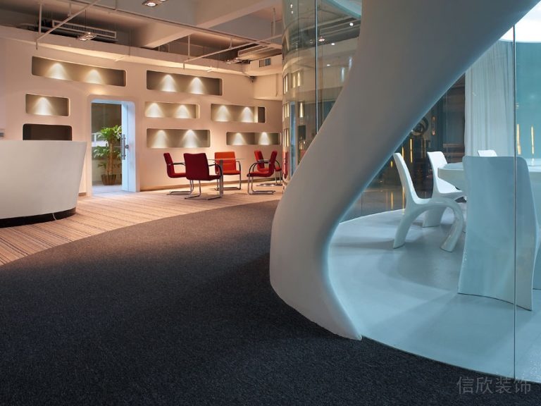 弧線設(shè)計效果圖工業(yè)風(fēng)玻璃墻體設(shè)計會議室裝修