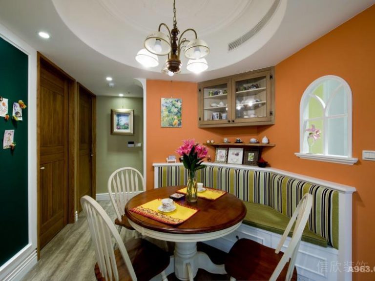 復(fù)古歐式環(huán)形法式窗戶設(shè)計墻體造型休息區(qū)餐廳效果