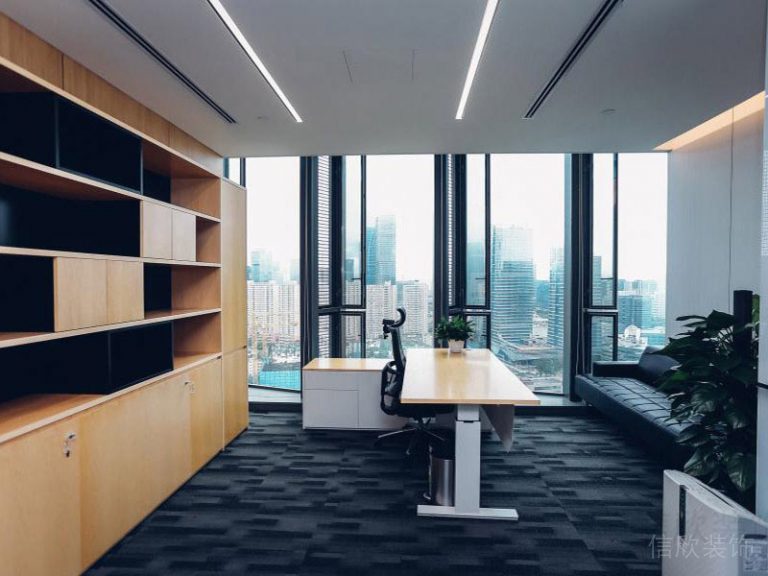 總裁辦公室裝修定制收納墻柜玻璃落地窗直徑燈帶天花創(chuàng)意效果