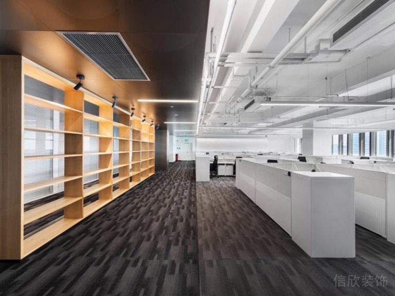 辦公室簡約風(fēng)工業(yè)風(fēng)純白工位設(shè)計走廊效果