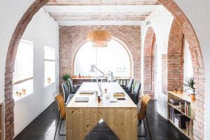 深圳龍崗康利城極簡(jiǎn)風(fēng)格小型辦公室裝修設(shè)計(jì)案例辦公區(qū)效果圖