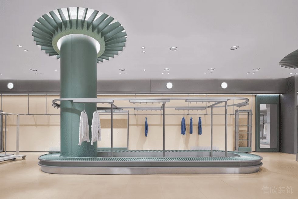 深圳市羅湖區(qū)布心現(xiàn)代風(fēng)服裝店裝修設(shè)計(jì)效果圖深圳市羅湖區(qū)布心現(xiàn)代風(fēng)服裝店裝修設(shè)計(jì)圓形中島展架
