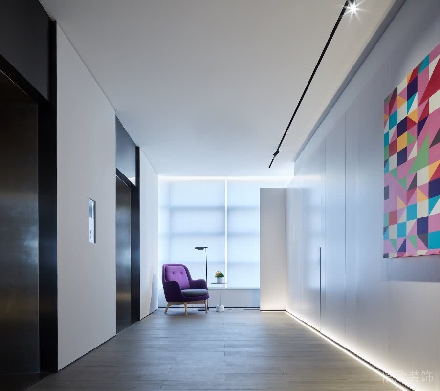 電梯等候區(qū)域紫色沙發(fā)藝術(shù)現(xiàn)代時(shí)尚簡約燈飾效果圖