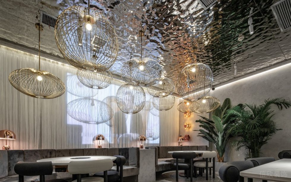 深圳福田天健時尚新天地輕奢風(fēng)格火鍋店裝修案例天花不銹鋼波紋板 深圳福田天健時尚新天地輕奢風(fēng)格火鍋店裝修案例天花不銹鋼波紋板