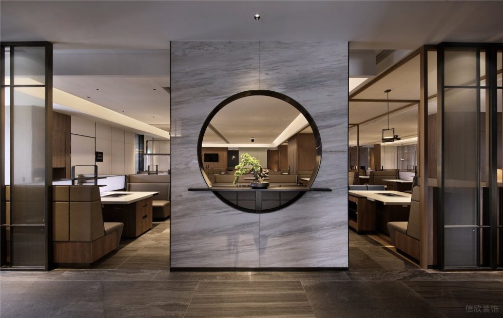 深圳羅湖東港中心現(xiàn)代中式火鍋餐廳裝修案例圓形窗孔裝飾隔斷 深圳羅湖東港中心現(xiàn)代中式火鍋餐廳裝修案例圓形窗孔裝飾隔斷