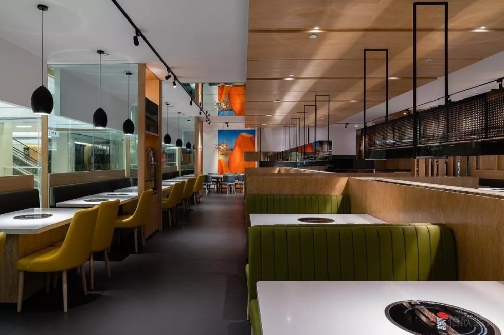 深圳坪山怡瑞達(dá)云秀府簡約北歐風(fēng)火鍋店裝修案例天花原木色飾面板吊頂 深圳坪山怡瑞達(dá)云秀府簡約北歐風(fēng)火鍋店裝修案例天花原木色飾面板吊頂