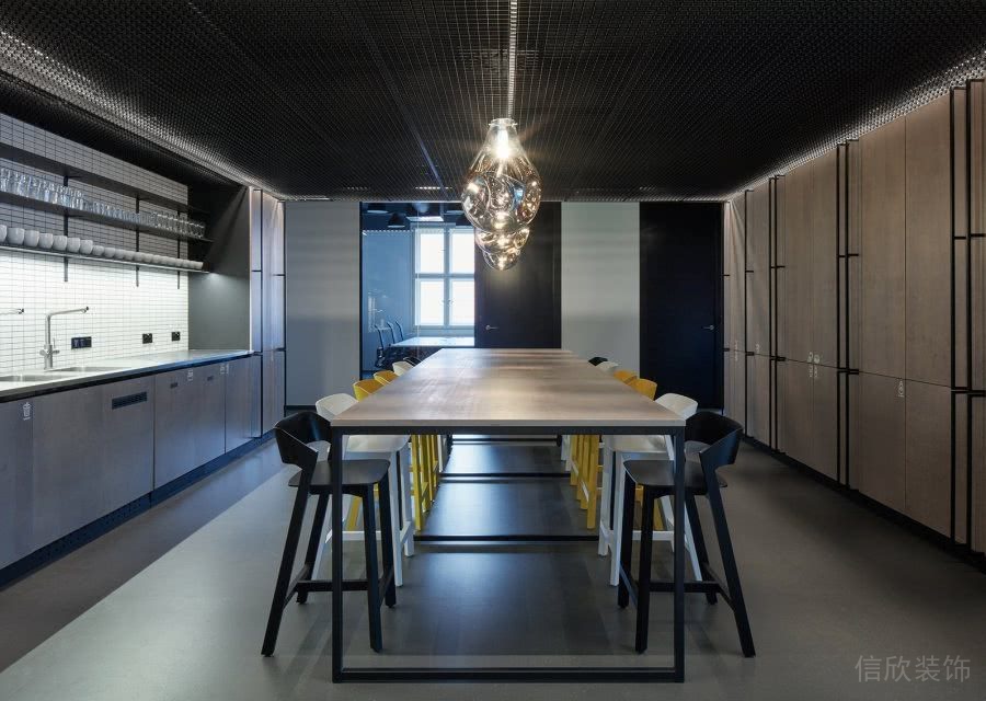 茶水區(qū)干結(jié)構(gòu)木臺(tái)面餐桌