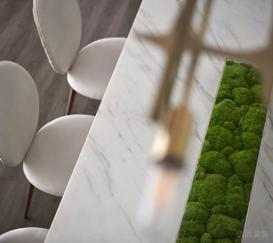 爵士白大理吧臺中間植物景觀。