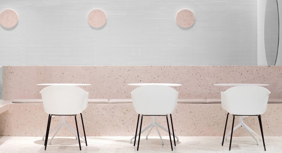 深圳龍崗城龍花園現(xiàn)代簡約風格奶茶店裝修案例雙人用餐區(qū)