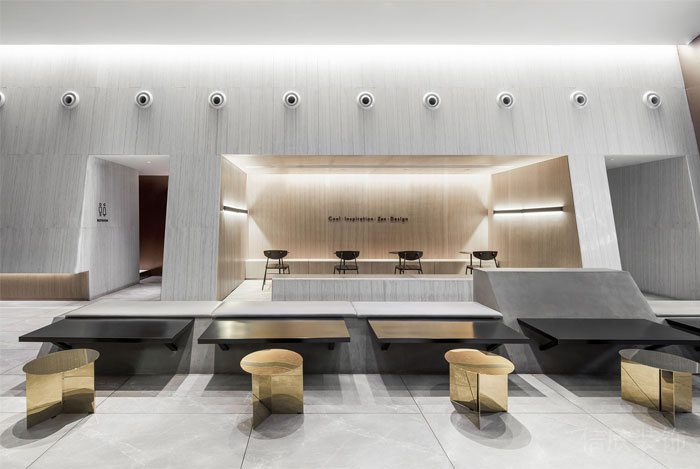 深圳龍崗正中風(fēng)臨國際中心現(xiàn)代工業(yè)風(fēng)喜茶冷飲店裝修案例二層用餐區(qū) 深圳龍崗正中風(fēng)臨國際中心現(xiàn)代工業(yè)風(fēng)喜茶冷飲店裝修案例二層用餐區(qū)