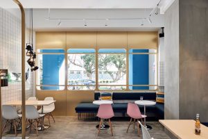 深圳龍華星河傳奇天街網(wǎng)紅現(xiàn)代風(fēng)漢堡店裝修案例內(nèi)部用餐區(qū)效果圖