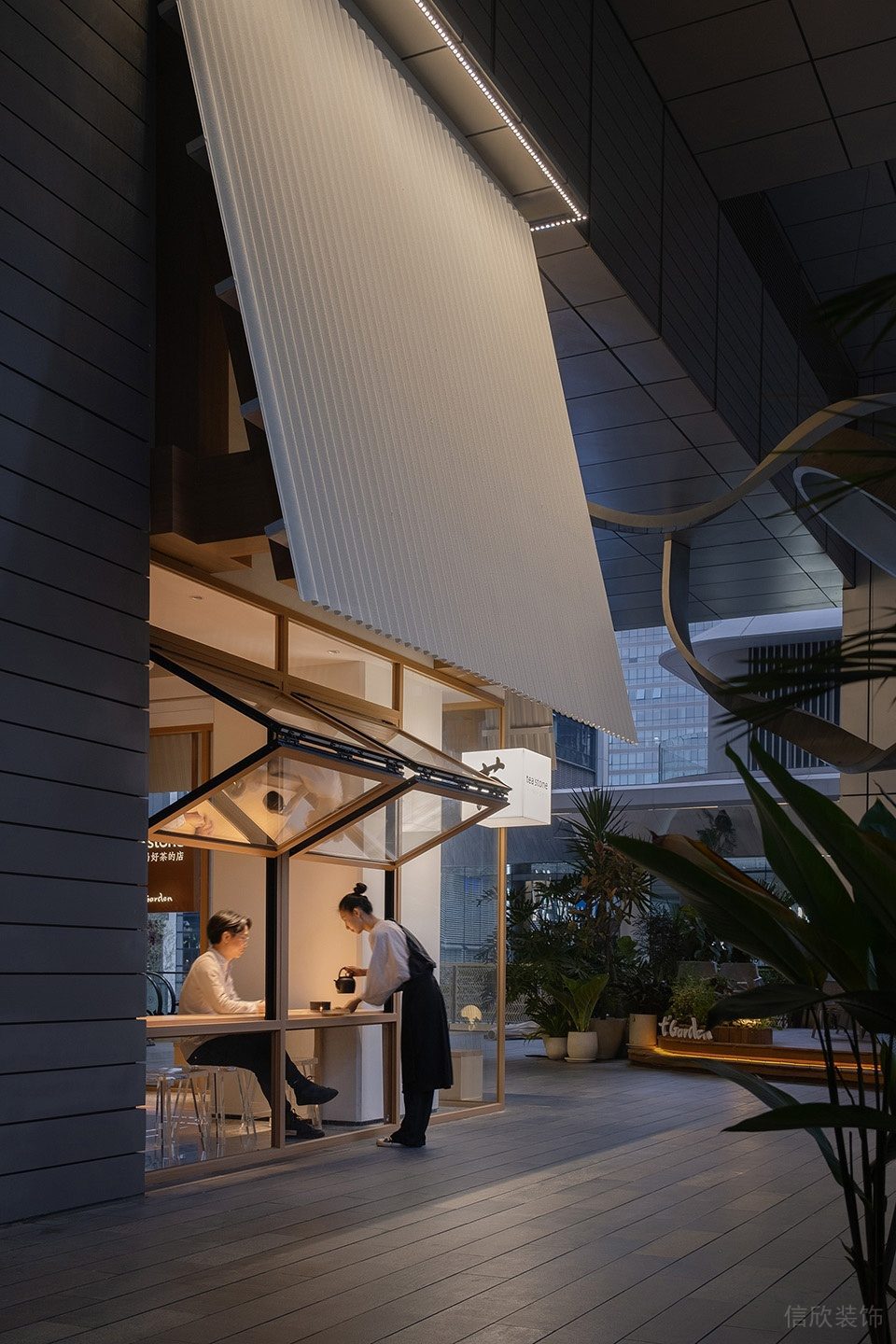 深圳南山保利文化廣場(chǎng)原木色調(diào)簡(jiǎn)約自然風(fēng)茶飲店裝修案例原木色上下折疊窗 深圳南山保利文化廣場(chǎng)原木色調(diào)簡(jiǎn)約自然風(fēng)茶飲店裝修案例原木色上下折疊窗