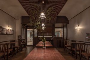 深圳南山港灣麗都深木色復(fù)古風(fēng)糖水店裝修案例用餐區(qū)域效果圖