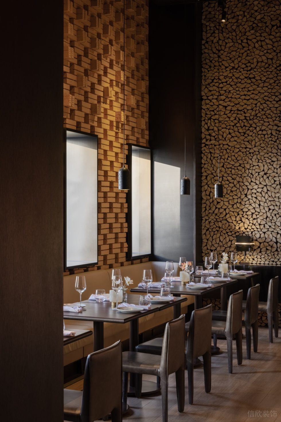 深圳南山怡海廣場輕奢風(fēng)格酒吧裝修案例卡座 深圳南山怡海廣場輕奢風(fēng)格酒吧裝修案例卡座