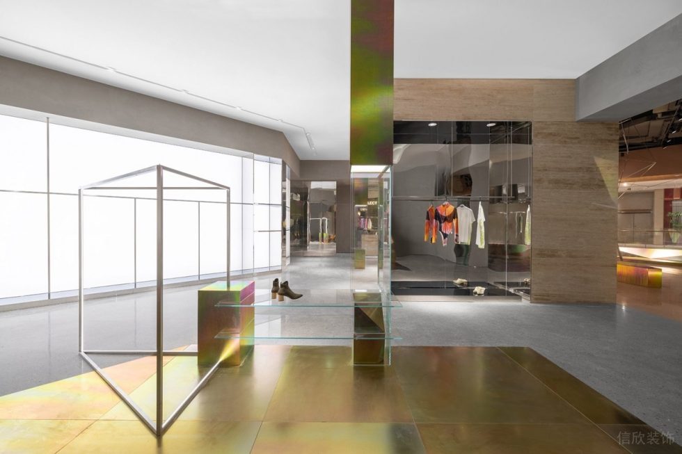 深圳市龍崗區(qū)龍崗中心城x Select 服裝店買手店裝修設(shè)計(jì)金屬玻璃島臺(tái)