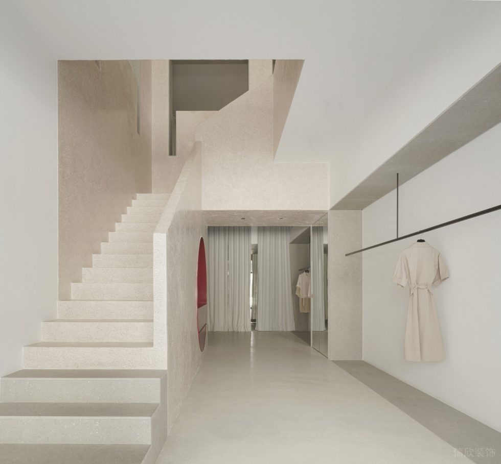 深圳市龍崗區(qū)平湖西班牙pau旗艦店裝修設(shè)計(jì)樓梯