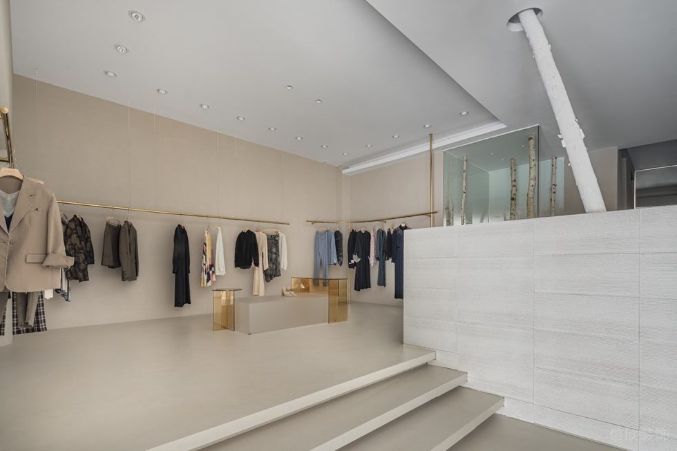 深圳市南山區(qū)華僑城現(xiàn)代風(fēng) Kerr 可兒家服裝店裝修設(shè)計(jì)臺(tái)階