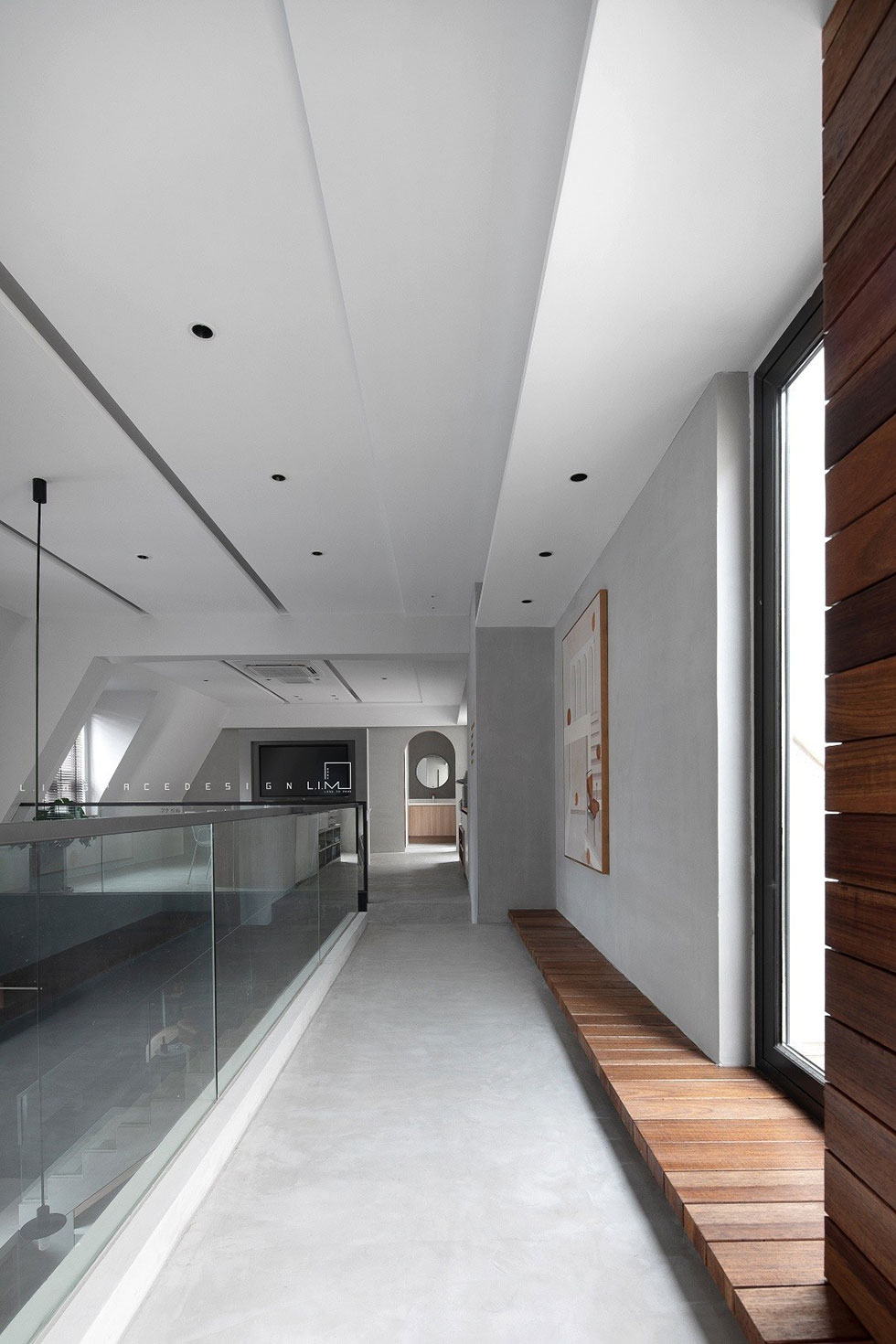 辦公室二樓過(guò)道實(shí)木地臺(tái)裝修效果圖 辦公室二樓過(guò)道實(shí)木地臺(tái)裝修效果圖