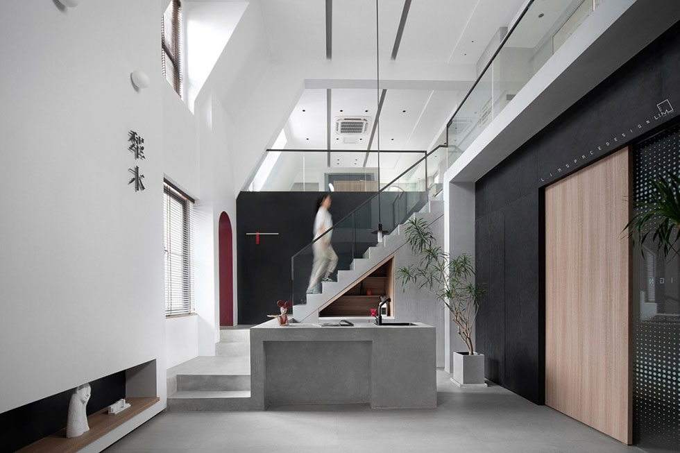 灰色的辦公空間水吧臺(tái)旁邊樓梯 灰色的辦公空間水吧臺(tái)旁邊樓梯