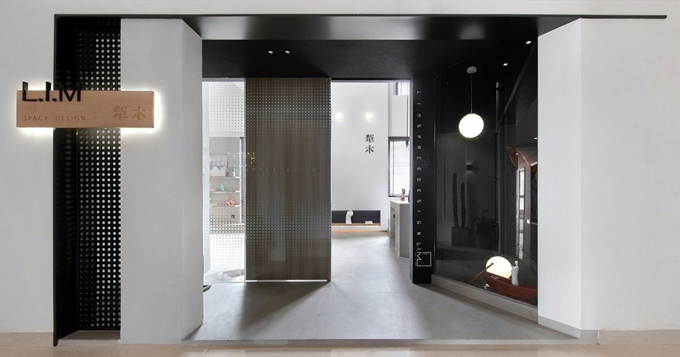 灰色的辦公空間飾面屏風(fēng)隔斷圖 灰色的辦公空間飾面屏風(fēng)隔斷圖