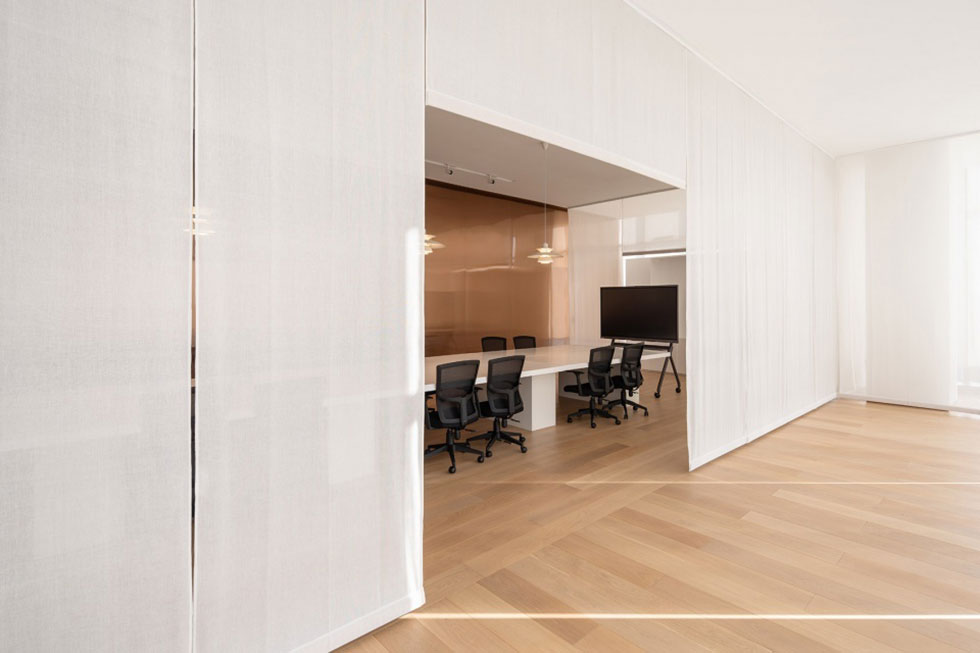 深圳南山東方科技大廈600平方米極簡(jiǎn)現(xiàn)代風(fēng)辦公室裝修案例會(huì)議室 深圳南山東方科技大廈600平方米極簡(jiǎn)現(xiàn)代風(fēng)辦公室裝修案例會(huì)議室