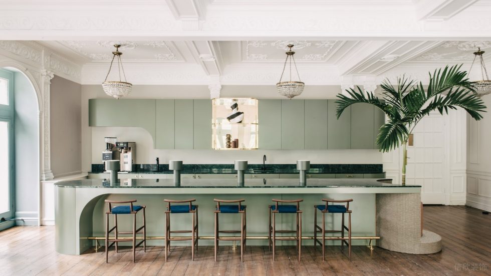 深圳福田皇庭中心600平方米簡(jiǎn)歐風(fēng)格辦公室裝修案例茶水休閑廳吧臺(tái) 深圳福田皇庭中心600平方米簡(jiǎn)歐風(fēng)格辦公室裝修案例茶水休閑廳吧臺(tái)