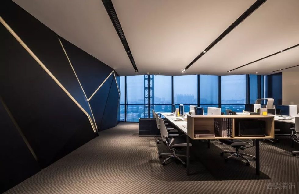 深圳福田中心商務(wù)大廈1300平方米黑白灰現(xiàn)代風辦公室裝修案例辦公大廳立體造型背景墻 深圳福田中心商務(wù)大廈1300平方米黑白灰現(xiàn)代風辦公室裝修案例辦公大廳立體造型背景墻