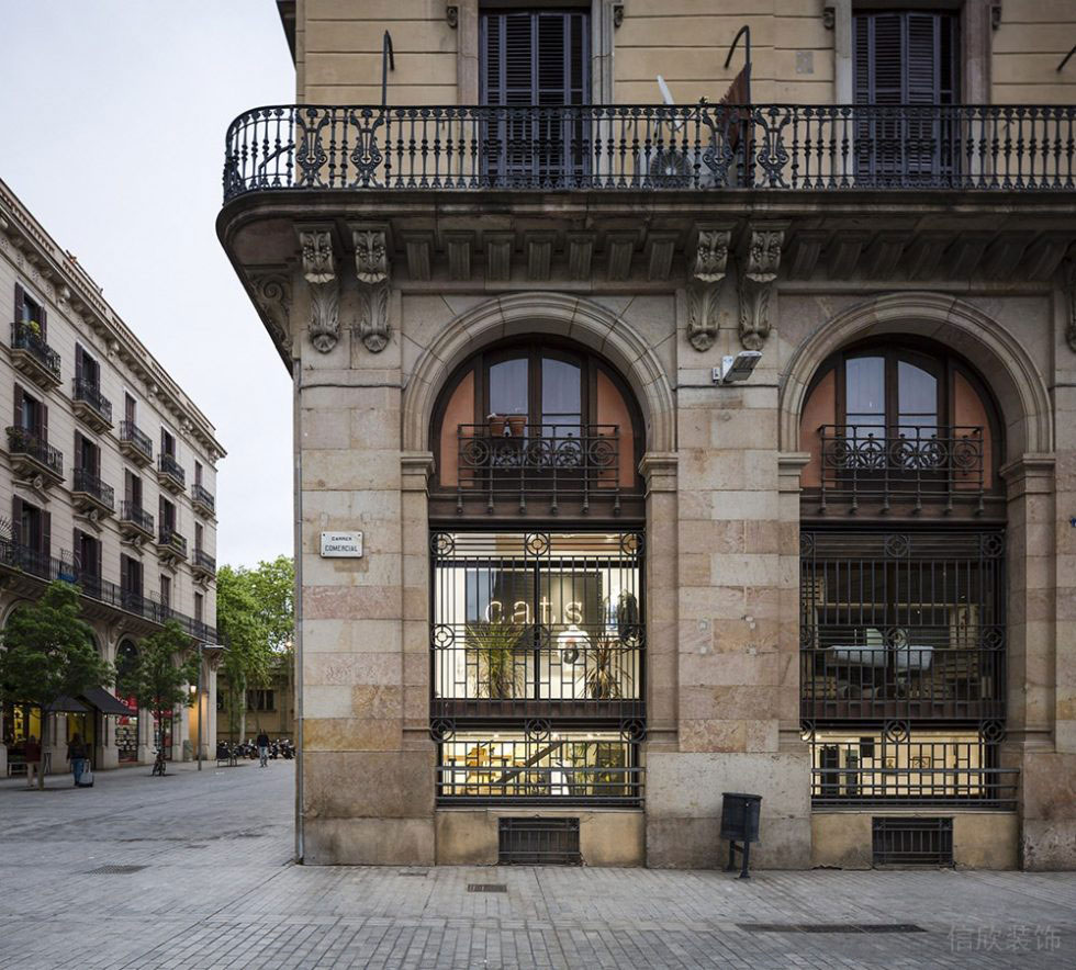 工業(yè)風(fēng)服裝店裝修外觀鐵藝窗戶設(shè)計(jì) 工業(yè)風(fēng)服裝店裝修外觀鐵藝窗戶設(shè)計(jì)