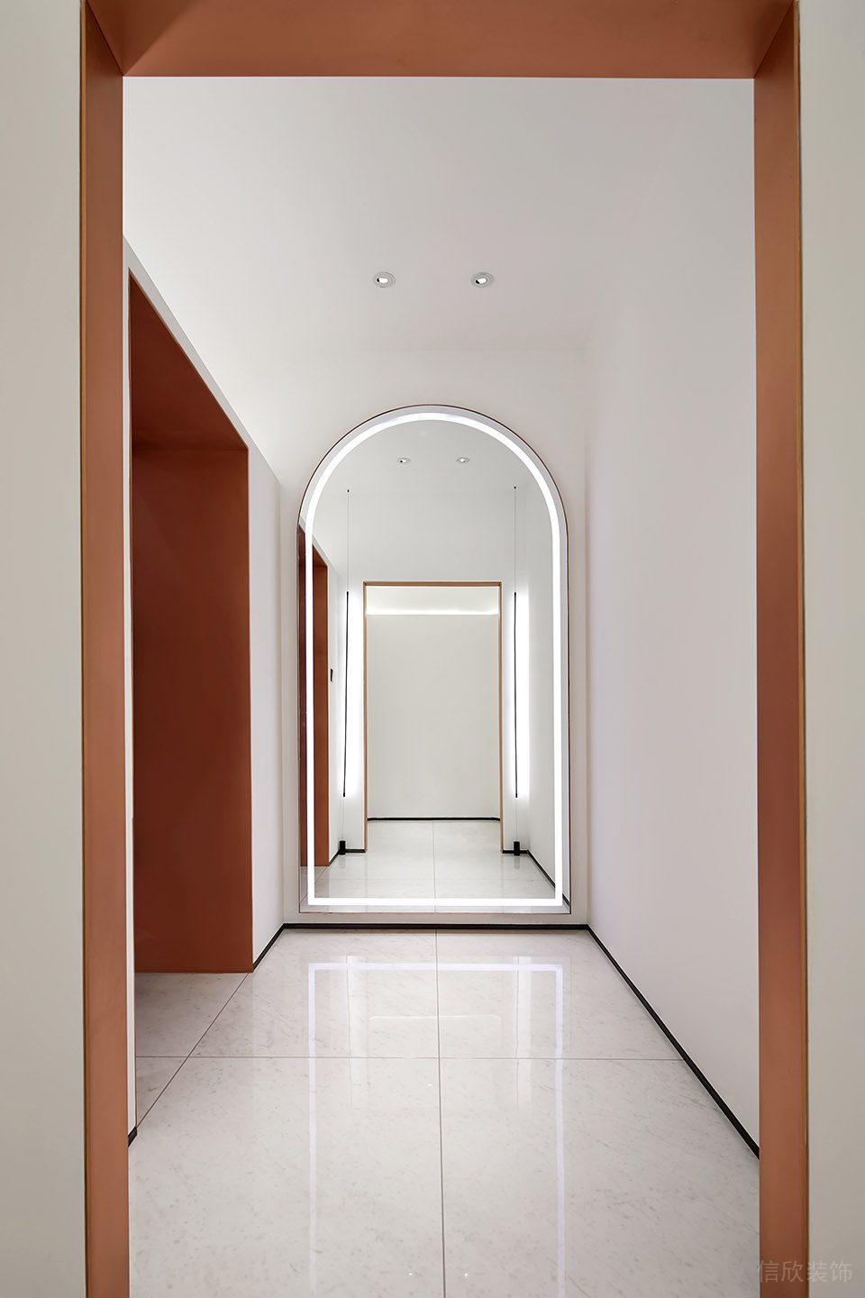 深圳市寶安區(qū)西鄉(xiāng)現(xiàn)代風(fēng)品牌胤一紅幫服裝店過道裝修設(shè)計效果圖 深圳市寶安區(qū)西鄉(xiāng)現(xiàn)代風(fēng)品牌胤一紅幫服裝店裝修設(shè)計過道效果圖