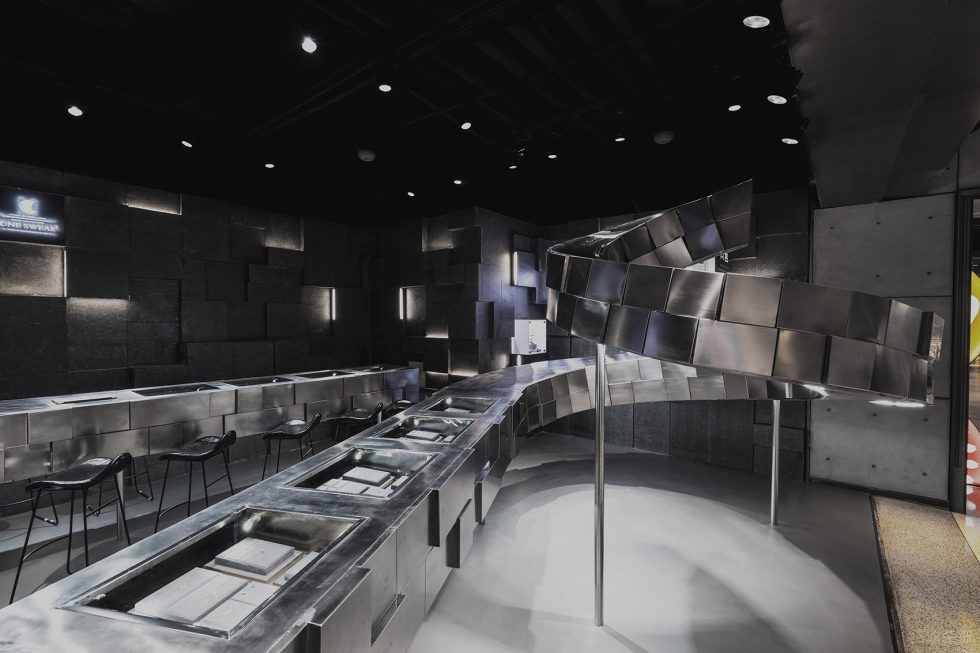 深圳市龍崗區(qū)觀瀾現(xiàn)代風(fēng)珠寶店裝修設(shè)計(jì)入戶