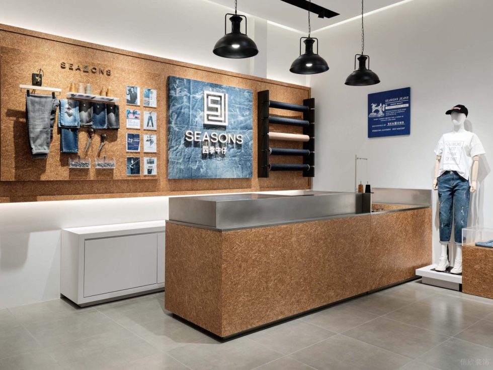 深圳市龍崗區(qū)坪地現(xiàn)代風(fēng)潮牌四季牛仔店鋪前臺形象墻裝飾設(shè)計效果圖