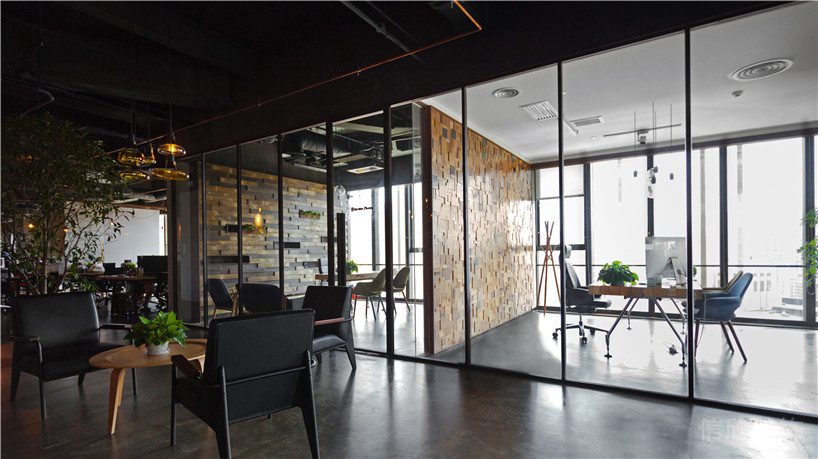 深圳龍崗正中時代廣場3500平方米暗色調(diào)工業(yè)風(fēng)辦公室裝修案例休閑區(qū) 深圳龍崗正中時代廣場3500平方米暗色調(diào)工業(yè)風(fēng)辦公室裝修案例休閑區(qū)