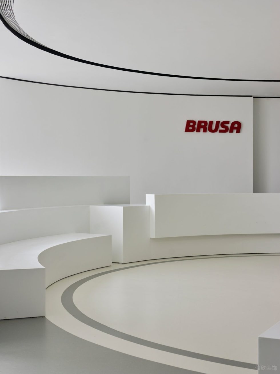 深圳羅湖區(qū)京基100辦公室裝修 前臺(tái)