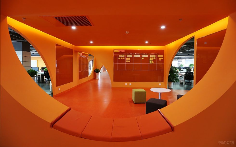 深圳南山凱達爾集團中心大廈2800平方米工業(yè)主義科幻風(fēng)辦公室裝修案例多功能活動區(qū) 深圳南山凱達爾集團中心大廈2800平方米工業(yè)主義科幻風(fēng)辦公室裝修案例多功能活動區(qū)