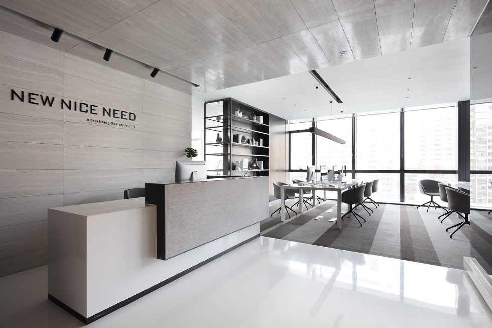 深圳南山閩泰大廈150平方米黑白灰現(xiàn)代簡(jiǎn)約風(fēng)辦公室裝修案例前臺(tái)效果圖