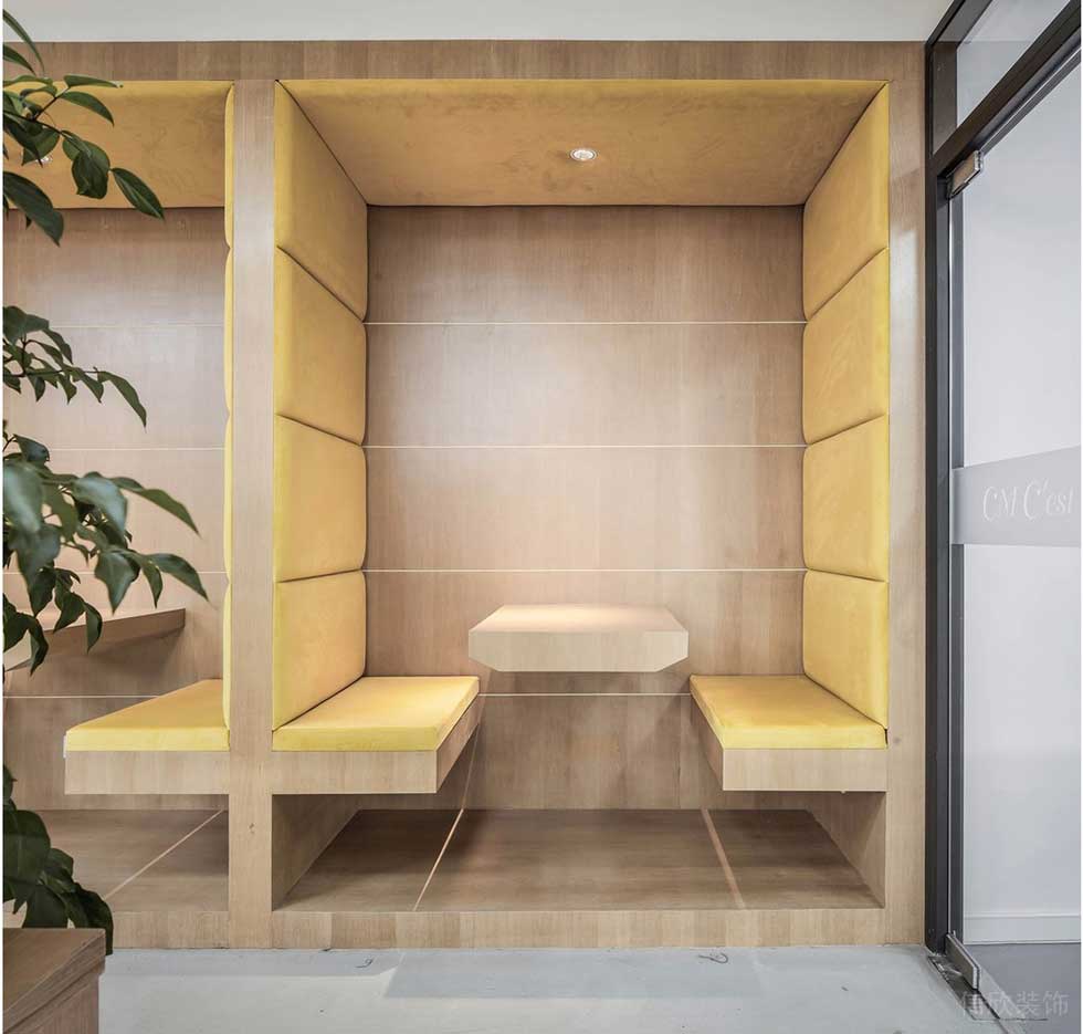 深圳南山中電長城大廈科技園500平方米工業(yè)主義原木田園風(fēng)辦公室裝修案例辦公大廳特色洽談區(qū)